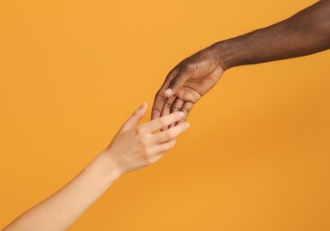 Handshake symbolizing trust and agreement – GDPR Compliance Pack support by HR Hub Plus.